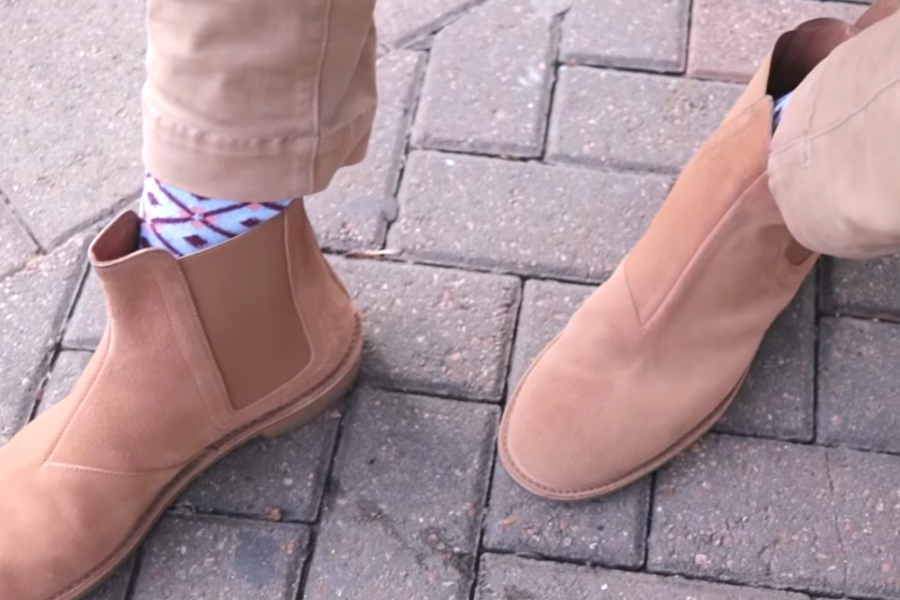 How Should Boots Fit? Tight vs Loose [Important Checklist]